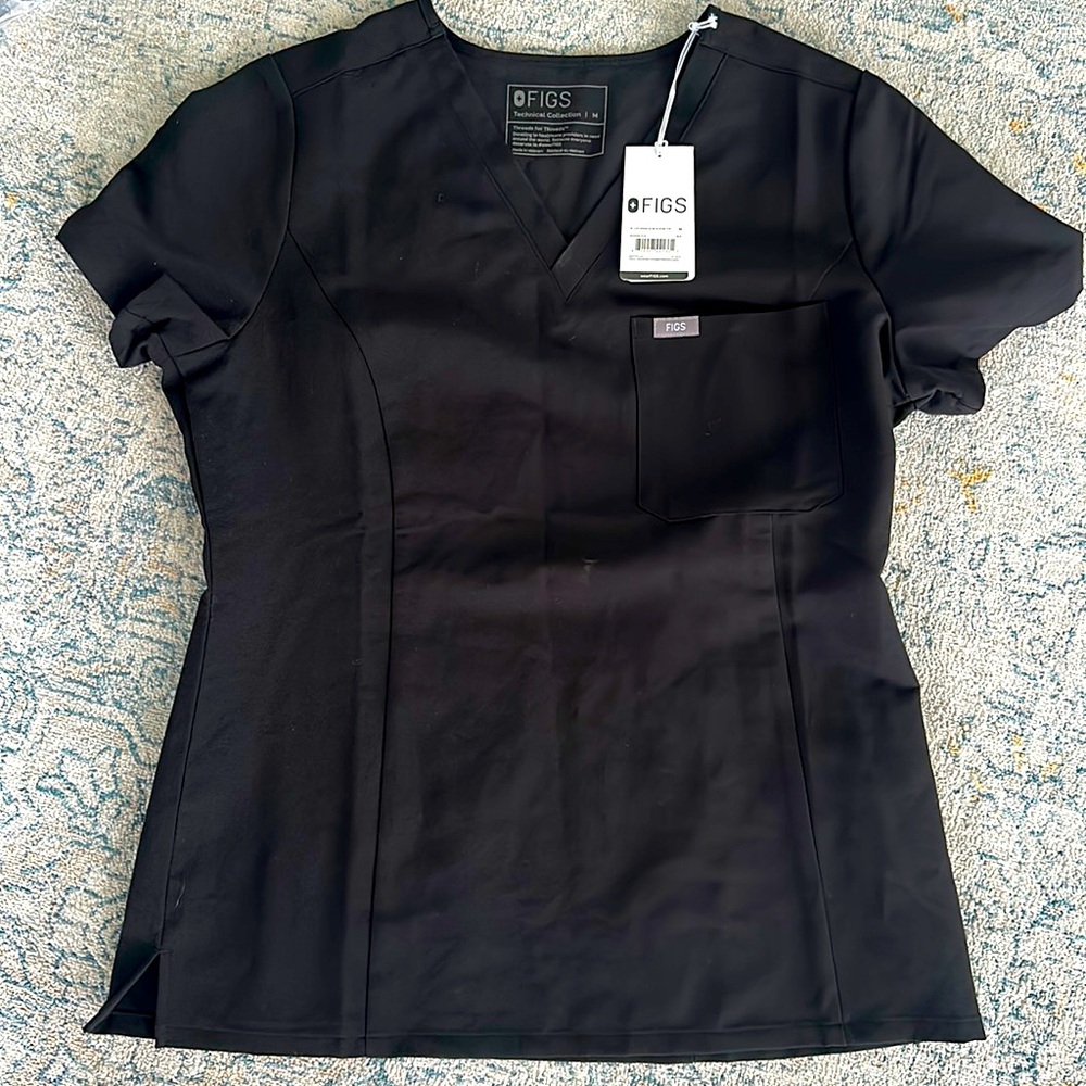 Black M figs scrub top. New w tags